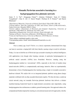 Monadic Pavlovian associative learning in a backpropagation-free
  photonic network