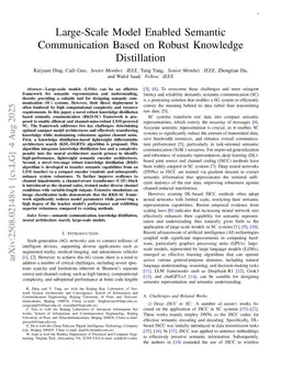 Large-Scale Model Enabled Semantic Communication Based on Robust Knowledge Distillation